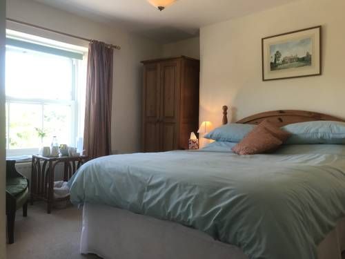 Lynwood House Bed and Breakfast