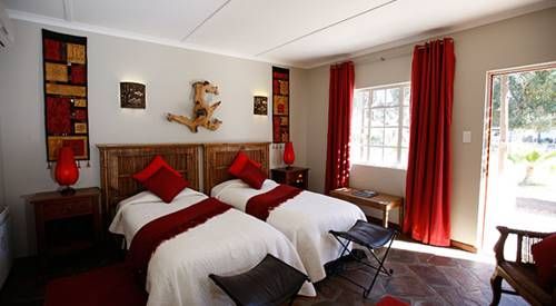 Inverdoorn Game Reserve Lodge