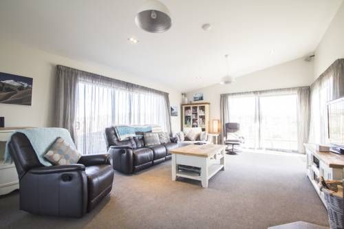 Hillcrest Lodge A