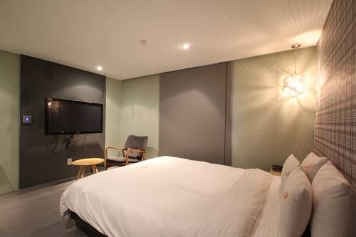 Lazzi Motel