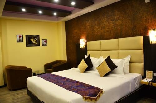 The Dolphin Palace Hotel