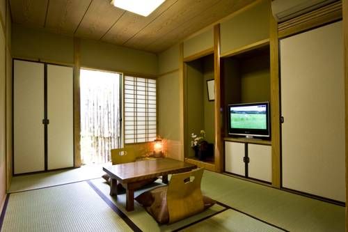 Yufuin Onsen Wa No Yado Sagiritei