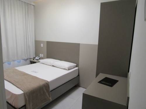 Hotel Urbis a 10 minutos Rua 25 de Março, Brás,Bom Retiro,a 2 minutos do Mirante Sampa Sky e pista de Skate Anhangabaú