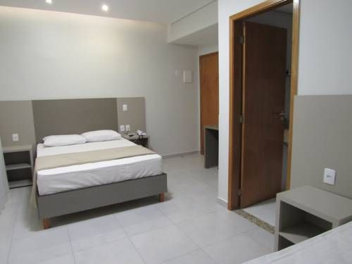 Hotel Urbis a 10 minutos Rua 25 de Março, Brás,Bom Retiro,a 2 minutos do Mirante Sampa Sky e pista de Skate Anhangabaú