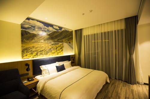 Zhangjiajie RoadSun Motel