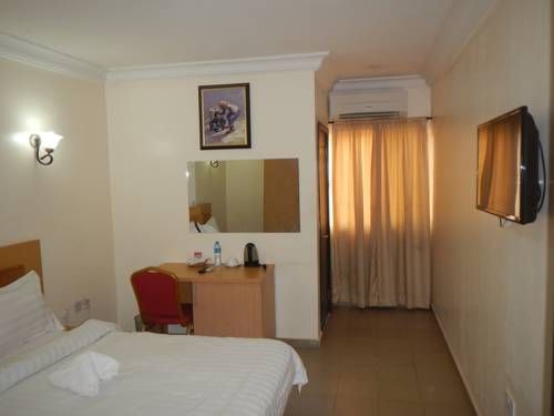 206 Exclusive Hotel