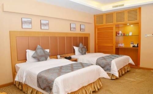 Yi Long Hotel