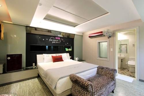Hera Hotel