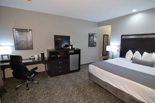 Best Western Plus Bay City Inn & Suites