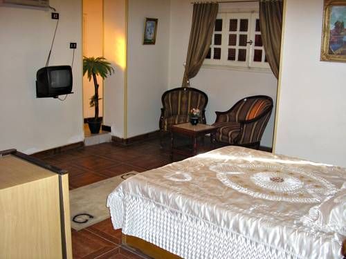 High way Hotel