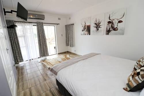 Msitu Kwetu lodge & safaris