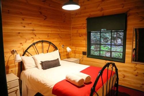 Holly Lodge