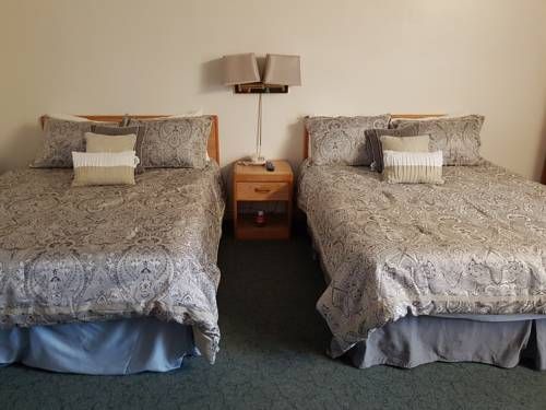 Covered Bridge Inn & Suites