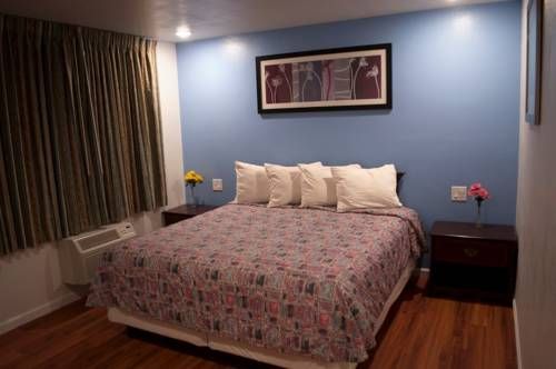 Premier Inn & Suites