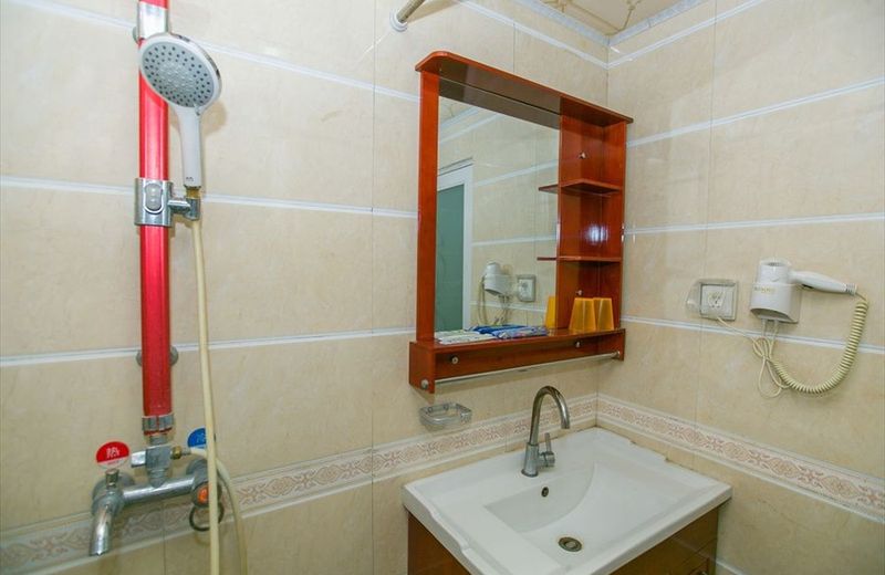 Qufu Yuanlin Hotel