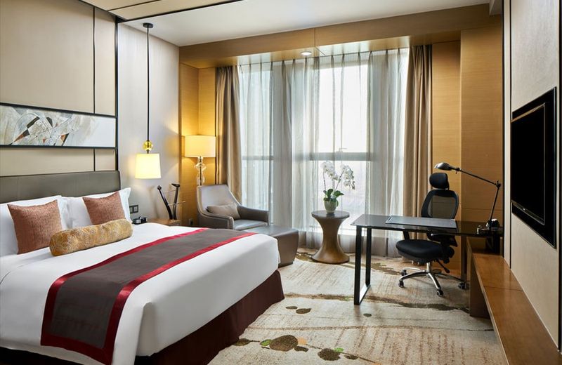 Crowne Plaza Tianjin Meijiangnan, an IHG Hotel