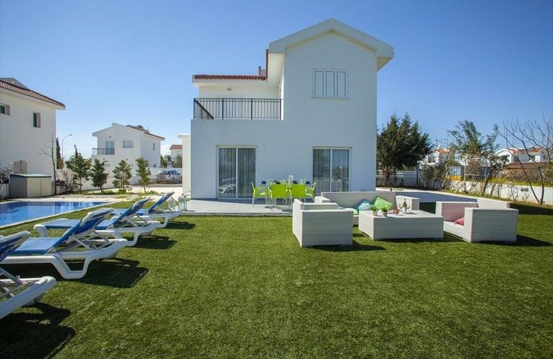 Villa Alona