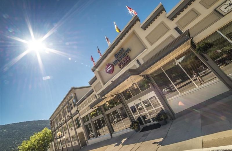 Best Western Plus Baker Street Inn
