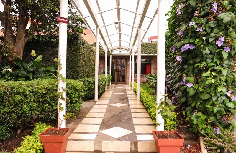 La Riviera Hotel