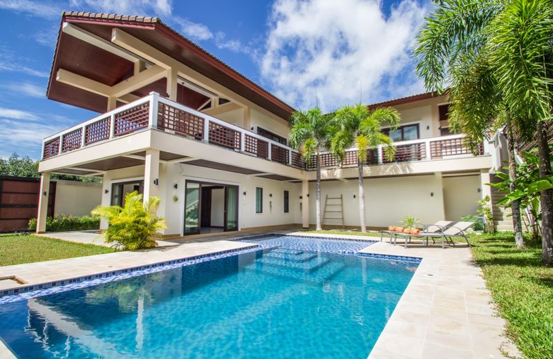 Infinity Pool Villa by Aonanta Group, 6 Persons