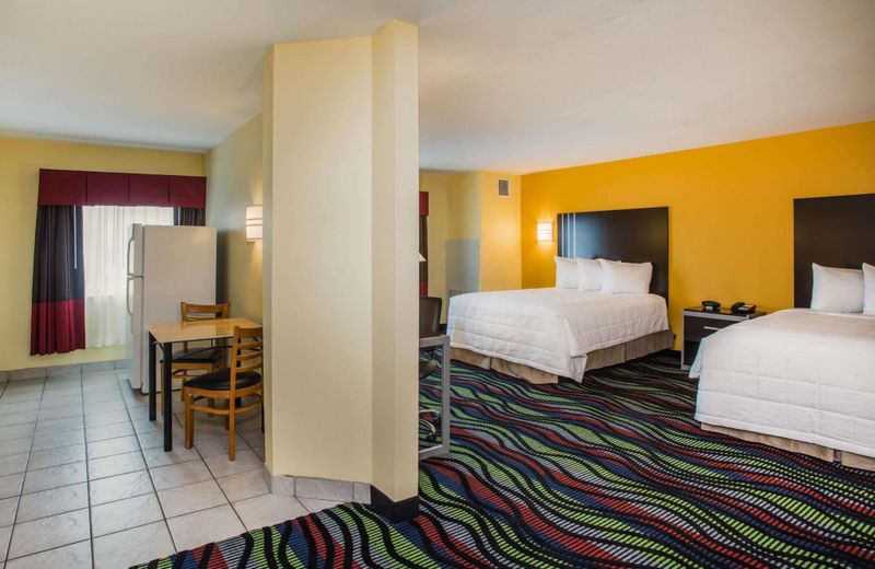 Days Inn & Suites by Wyndham Augusta Near Fort Gordon