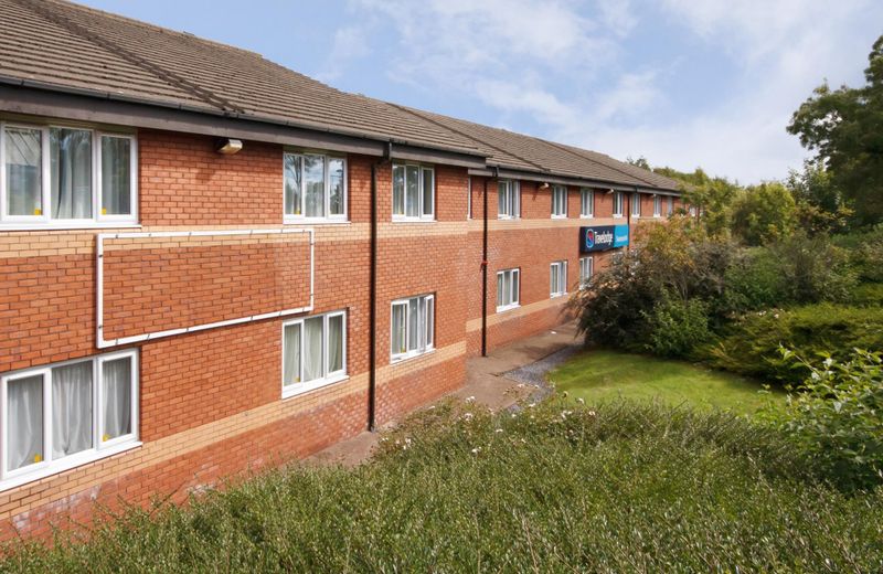 Travelodge Swansea M4