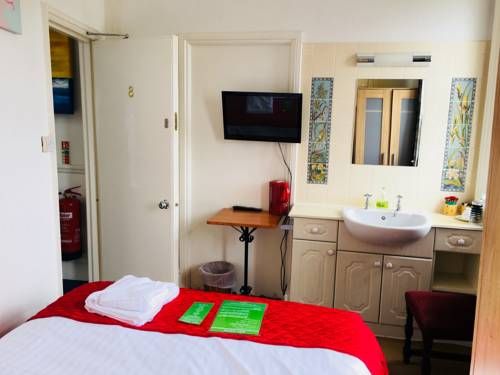 Ash Hotel B&B