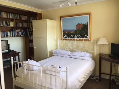 Highwaymans Rooms and Self Catering