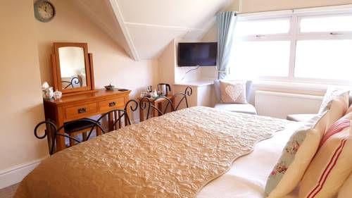 Schooner Point Guest House