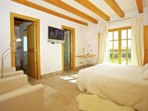 Quaint Mansion in Selva with Private Pool and bubble bath