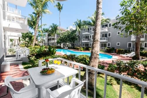 Tropicana Suites Deluxe Beach Club & Pool