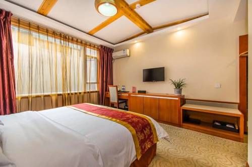 Days Inn Frontier Emeishan