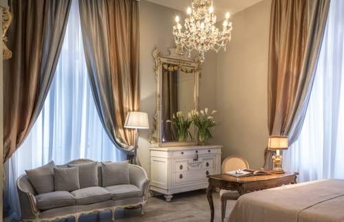 Arnaboldi Palace - Circolo