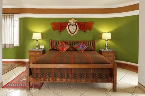 Casa Parota Boutique Hotel
