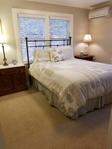 China Creek Cottages
