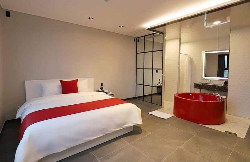 Dongducheon Hotel The Gray
