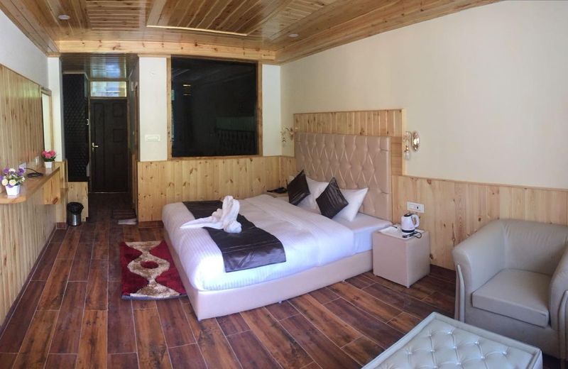 Hotel Himalyan River And Camps