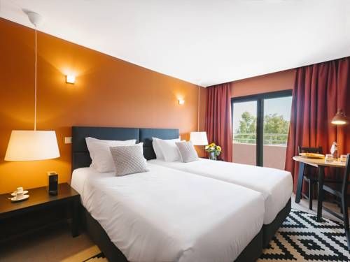 Topazio Vibe Beach Hotel & Apartments
