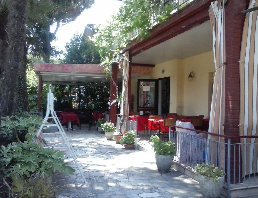Outdoor Pictures 18
