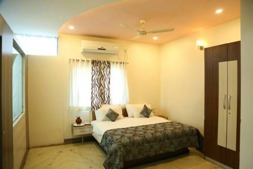 Hotel Manju Palace