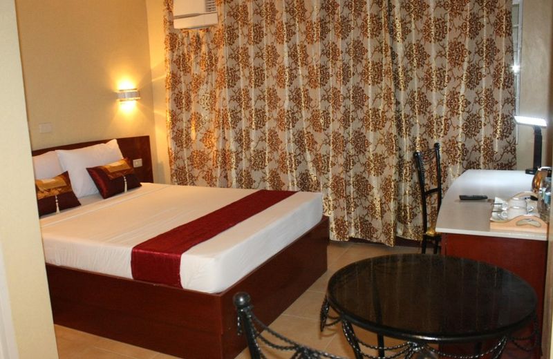Plaza Alemania Hotel