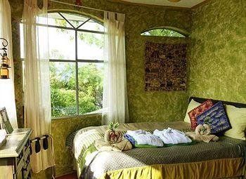 Atitlan Oasis Eco Hotel and Spa Kaalpul
