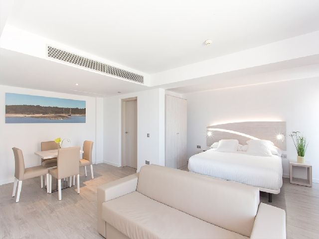 Llaut Boutique Hotel