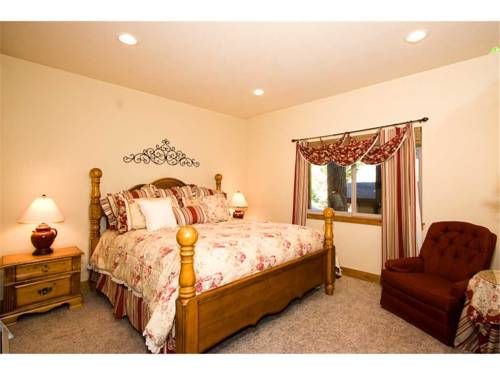 Clement Lodge 5 Bedrooms 3 Bathrooms Home