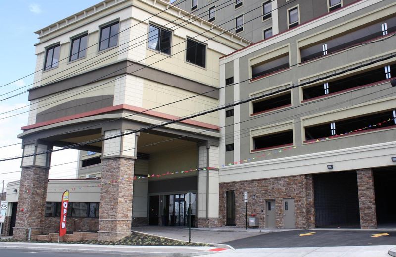 Best Western Premier NYC Gateway Hotel