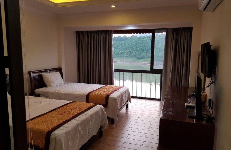Phuc Xuan Resort