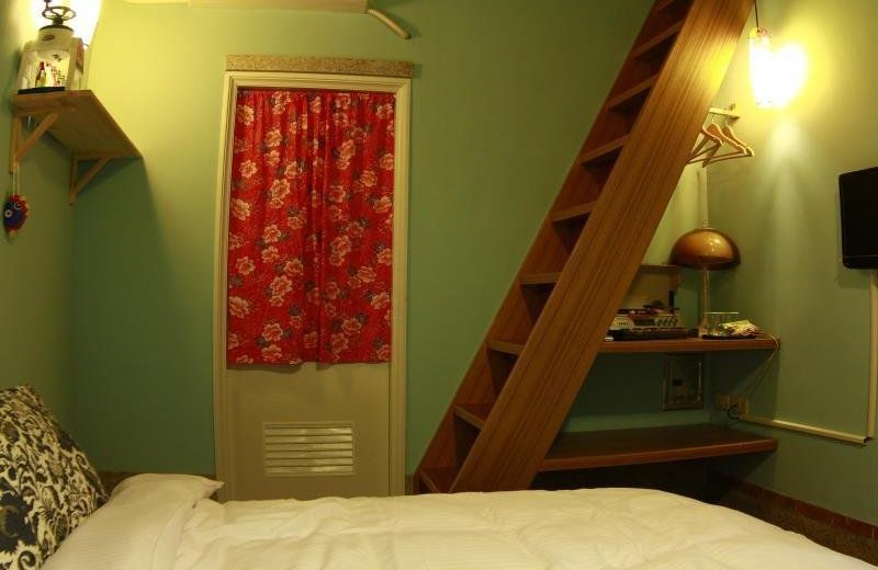 Lala B & B