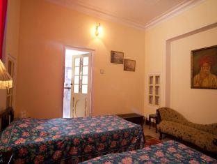 Roop Niwas Kothi, Near Mandawa
