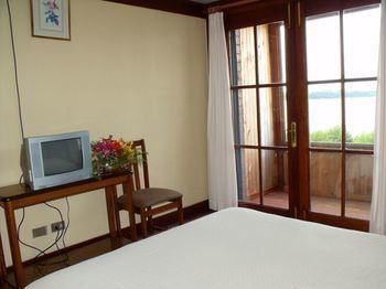 HOSTERIA ENTRE LAGOS