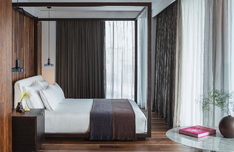 Sir Joan Hotel